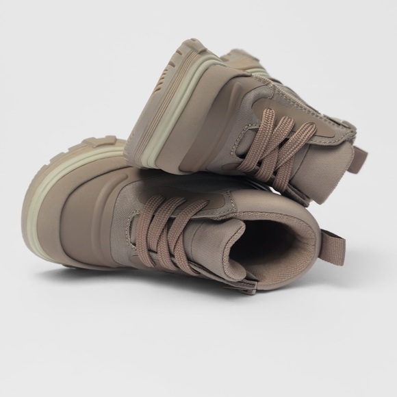 ZARA Toddler baby boots - Picture 3 of 5